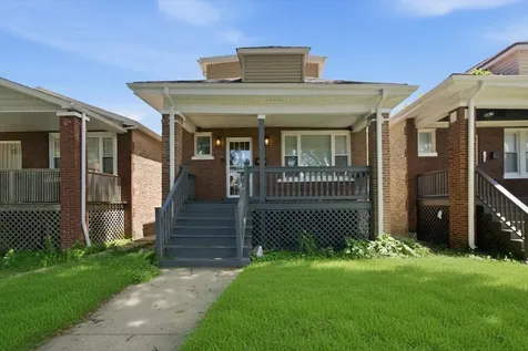 8611 South Aberdeen Street Chicago IL 60620