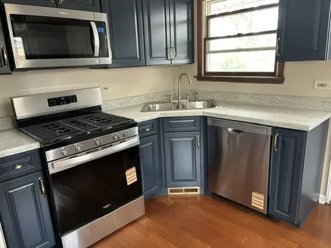 8855 South Komensky Avenue Hometown IL 60456
