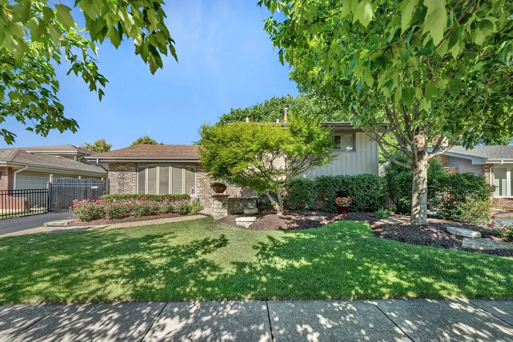 14548 Knox Avenue Midlothian IL 60445
