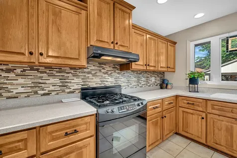14548 Knox Avenue Midlothian IL 60445