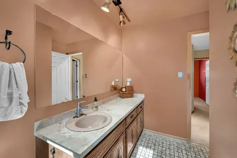 14548 Knox Avenue Midlothian IL 60445
