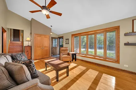 14548 Knox Avenue Midlothian IL 60445