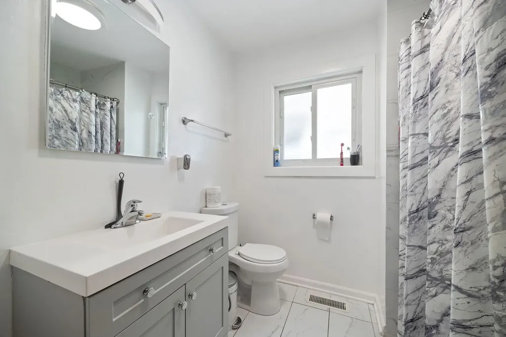 6136 North Talman Avenue Chicago IL 60659