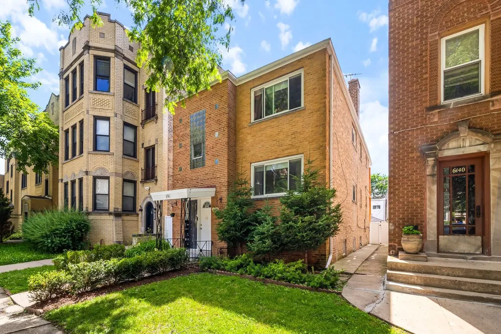 6136 North Talman Avenue Chicago IL 60659