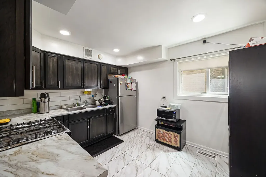 6136 North Talman Avenue Chicago IL 60659