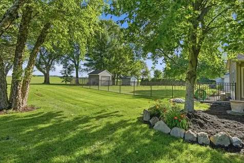 46 Lake Metonga Trail Grant Park IL 60940