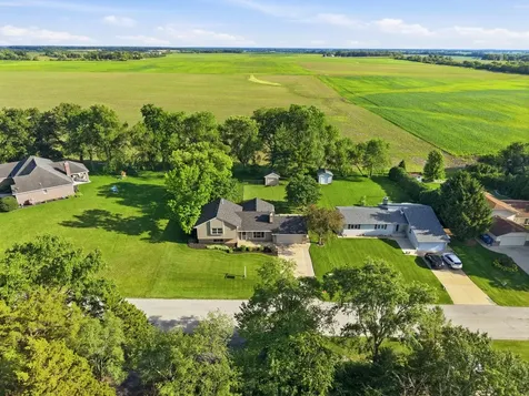 46 Lake Metonga Trail Grant Park IL 60940