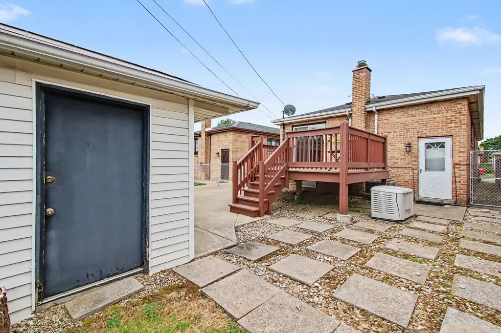 11503 South Avenue J Chicago IL 60617