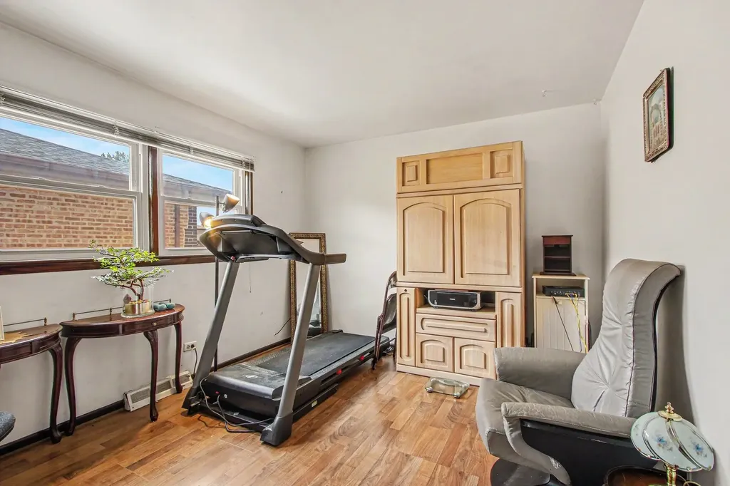11503 South Avenue J Chicago IL 60617