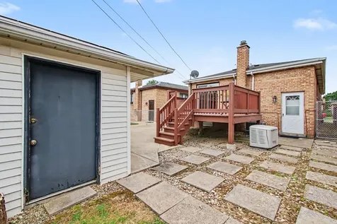 11503 South Avenue J Chicago IL 60617