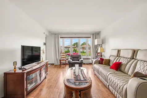 11503 South Avenue J Chicago IL 60617