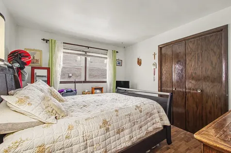 11503 South Avenue J Chicago IL 60617