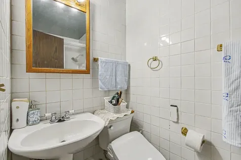 11503 South Avenue J Chicago IL 60617