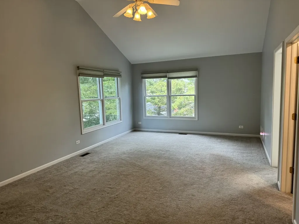 1N061 Mission Court Winfield IL 60190