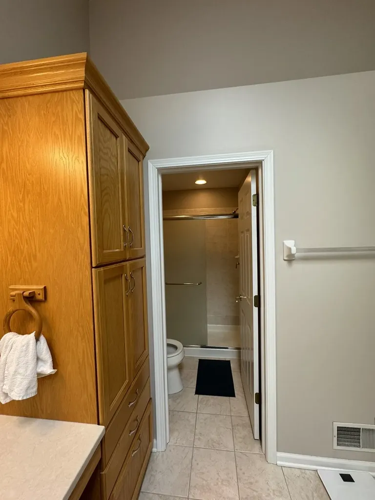 1N061 Mission Court Winfield IL 60190
