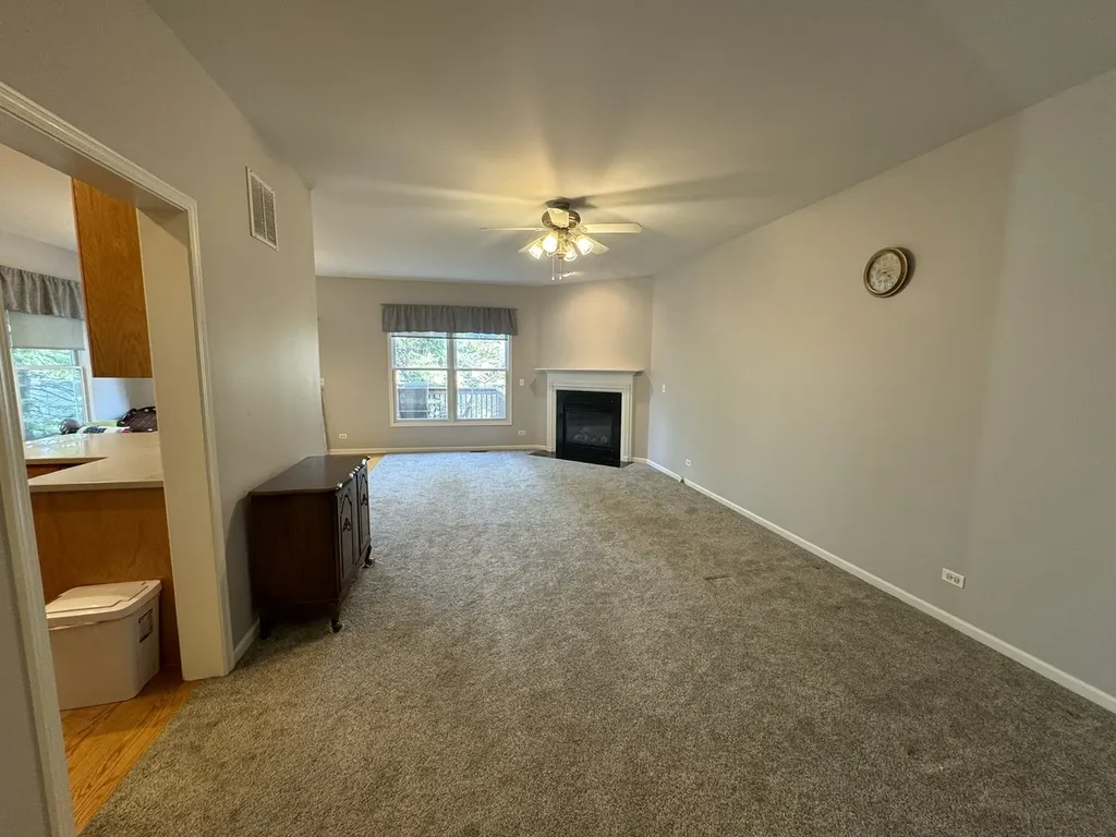 1N061 Mission Court Winfield IL 60190