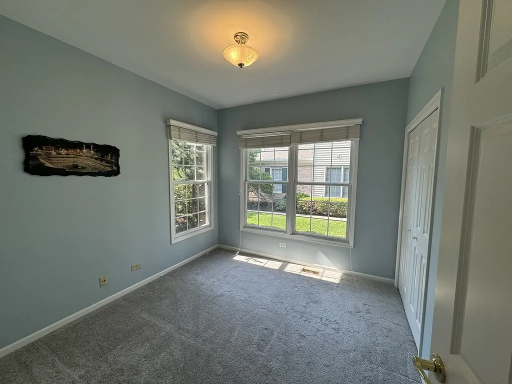 1N061 Mission Court Winfield IL 60190