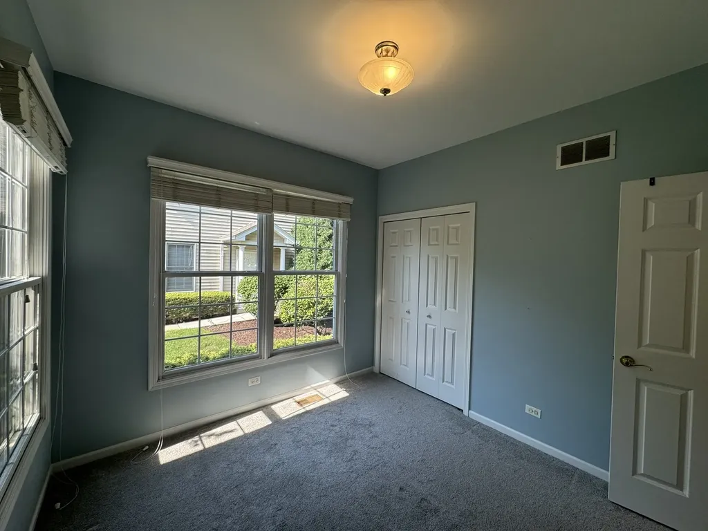 1N061 Mission Court Winfield IL 60190