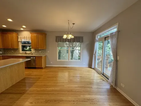 1N061 Mission Court Winfield IL 60190