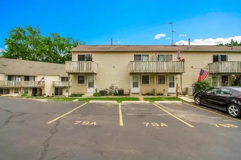 79 Maude Avenue Fox Lake IL 60020