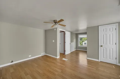 18843 West Deerpath Road Grayslake IL 60030