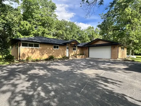 219 James Road Spring Grove IL 60081