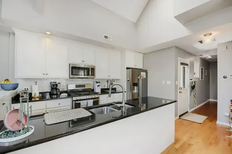 1429 West Fillmore Street Chicago IL 60607