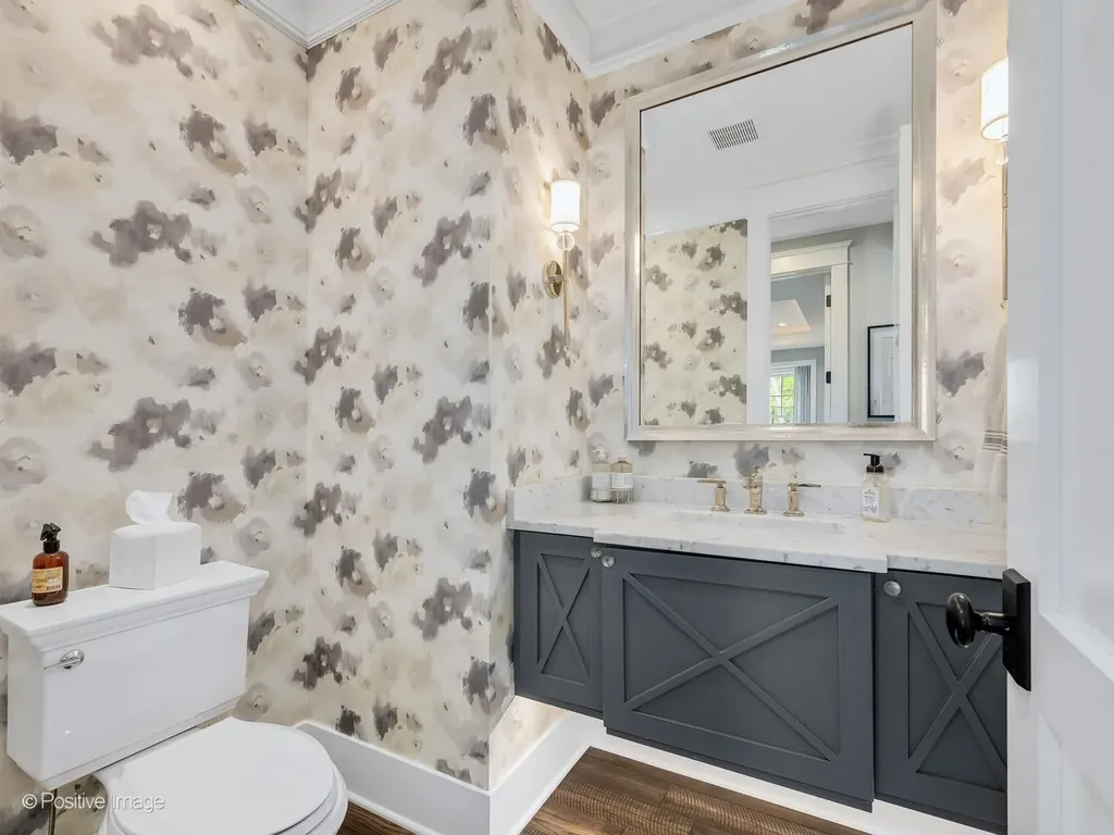 1303 North Cross Street Wheaton IL 60187