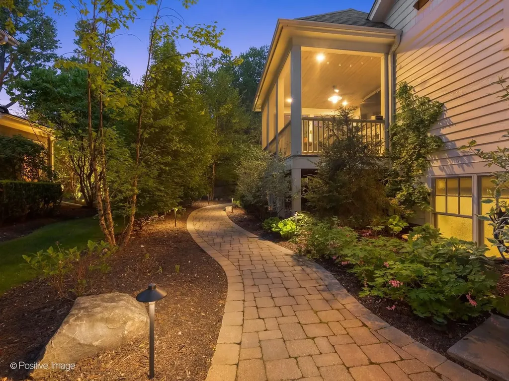 1303 North Cross Street Wheaton IL 60187