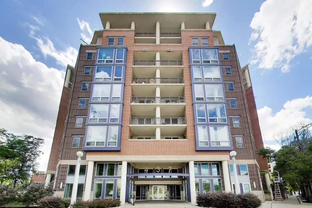 437 West Division Street Chicago IL 60610