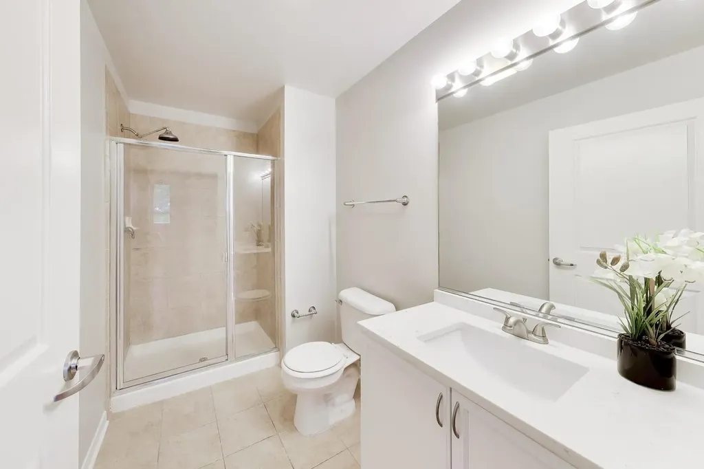 437 West Division Street Chicago IL 60610