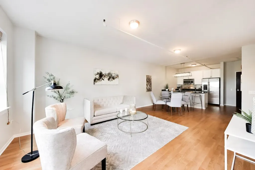437 West Division Street Chicago IL 60610