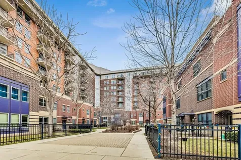 437 West Division Street Chicago IL 60610