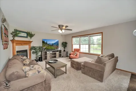 1013 Heron Avenue Peotone IL 60468