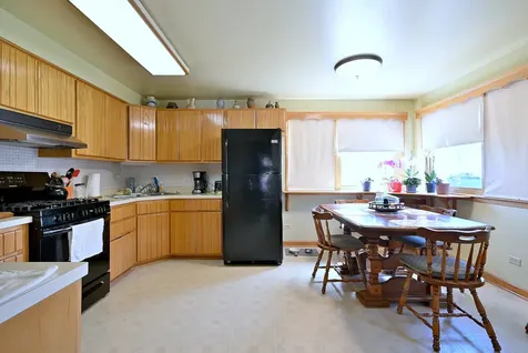8925 South 49th Court Oak Lawn IL 60453