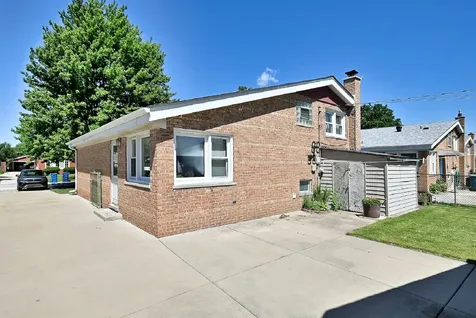 8925 South 49th Court Oak Lawn IL 60453