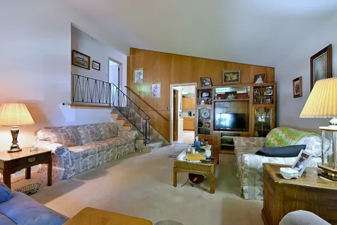 8925 South 49th Court Oak Lawn IL 60453