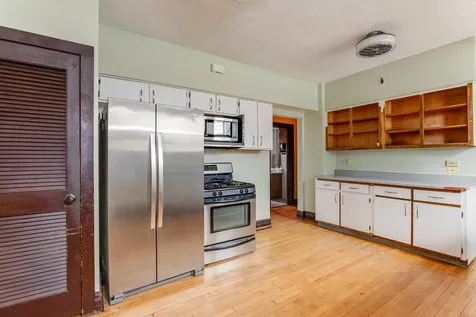 7047 North 26th Parkway Berwyn IL 60402