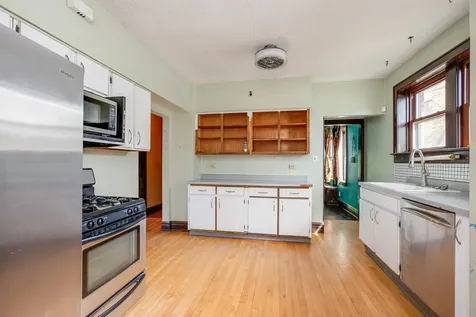 7047 North 26th Parkway Berwyn IL 60402