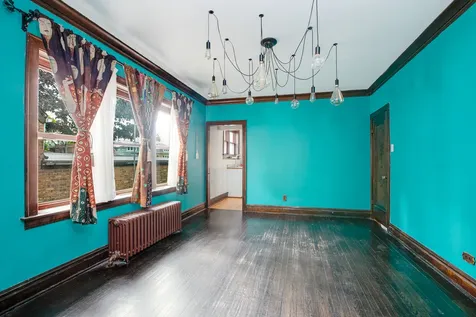 7047 North 26th Parkway Berwyn IL 60402