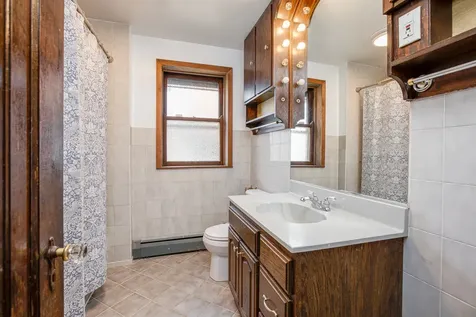 7047 North 26th Parkway Berwyn IL 60402