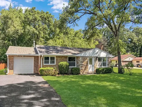 3102 Victoria Avenue Mchenry IL 60050