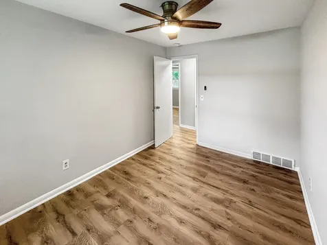 3102 Victoria Avenue Mchenry IL 60050