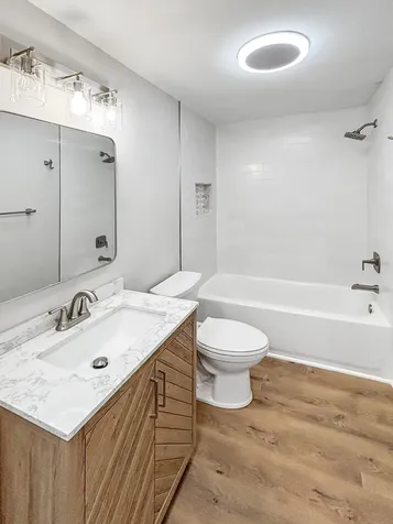 3102 Victoria Avenue Mchenry IL 60050