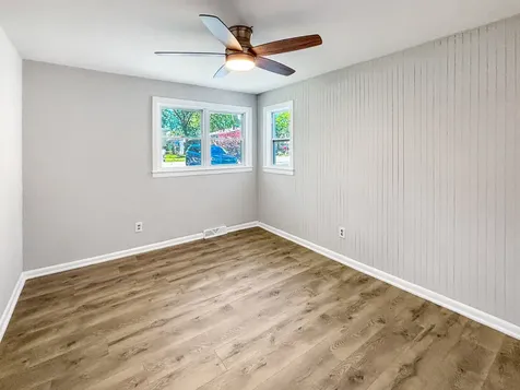 3102 Victoria Avenue Mchenry IL 60050
