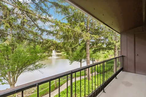 1320 Cass Lane W Westmont IL 60559