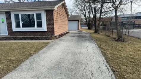 651 Central Avenue Matteson IL 60443