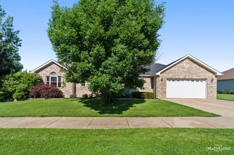 210 Wabansi Trail Paw Paw IL 61353