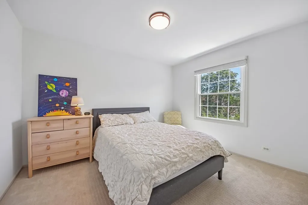 823 Warwick Lane Lake Zurich IL 60047
