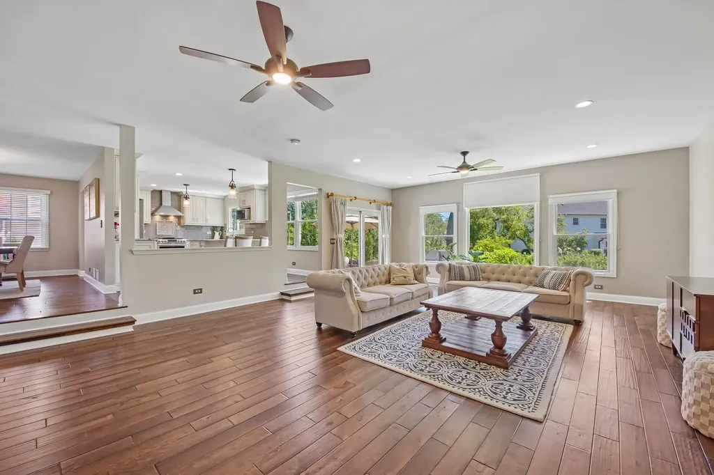 823 Warwick Lane Lake Zurich IL 60047